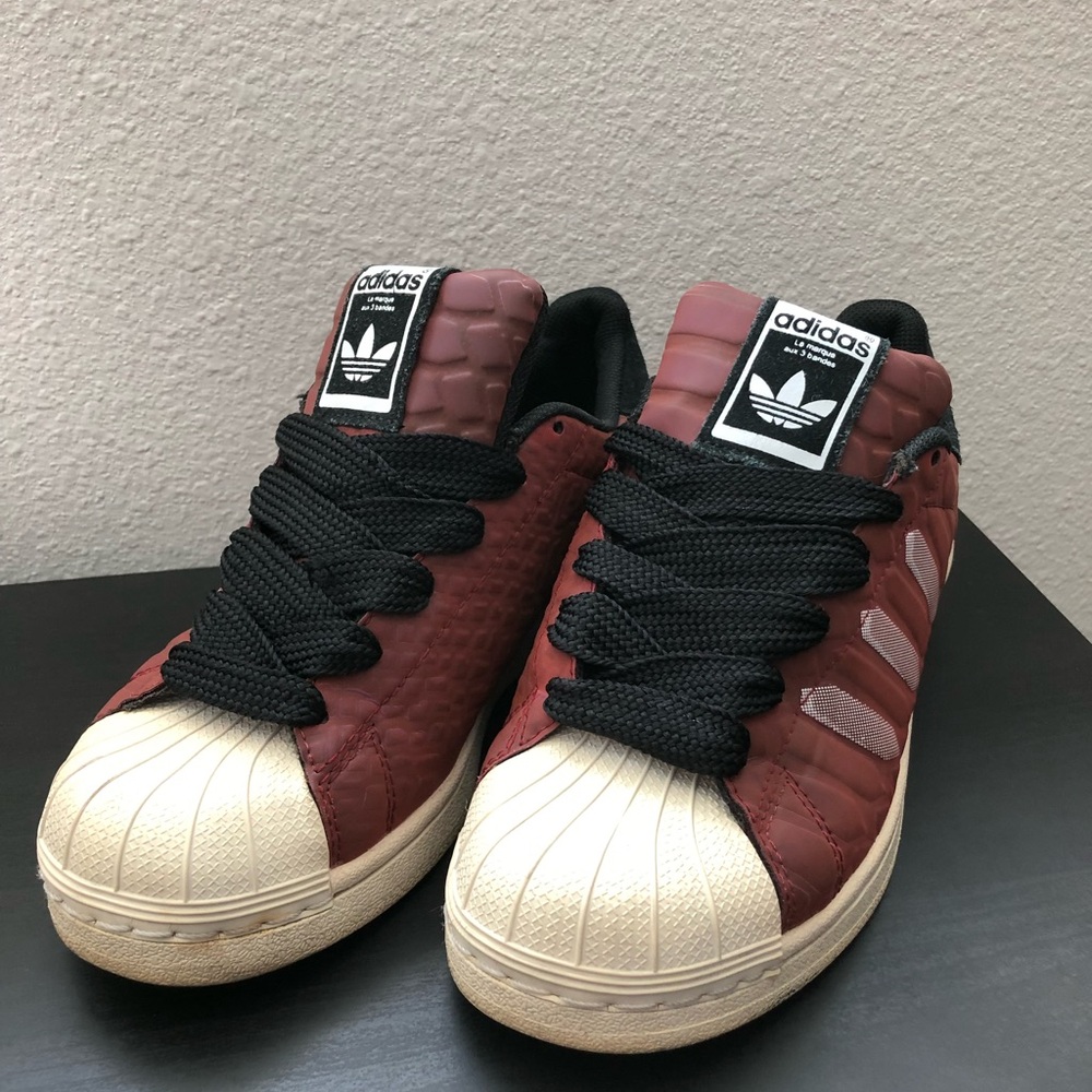 Adidas Shell Toe's Superstars
